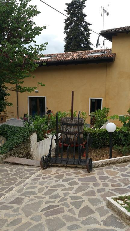 Casale Mammarella Apartment L'Aquila Exterior photo